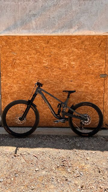 Brugt Trek Slash SRAM GX Eagle AXS 2025 Mountainbike — billede 2 af 6