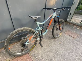 Used Giant Reign 2 2018 2018 Mountainbike, Grigio chiaro — image 3 of 7