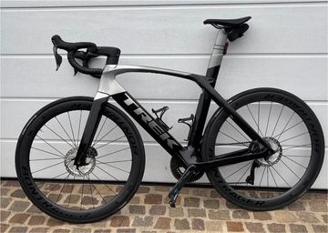 Trek Madone SLR7 Gen 6 2022 Road & Gravel usato