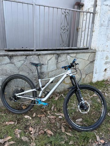 Brugt Specialized Stumpjumper Comp Alloy 2021 2021 Mountainbike — billede 1 af 9