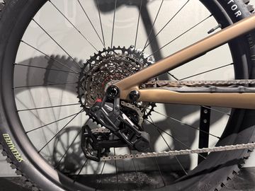 Used Specialized Stumpjumper Other SRAM - Mountainbike 2025 Mountainbike, Orange — image 3 of 6