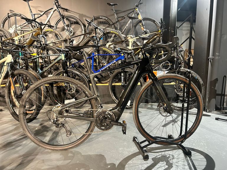 Used Cannondale Topstone Neo Carbon 2 2023 2023 Road & Gravel — image 1 of 4