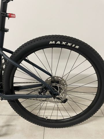 Used Trek Marlin 7 2022 2022 Mountainbike, Blue, 27.5, 29 — image 4 of 6