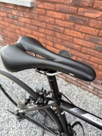 Used Trek Lexa 4 Women's 2017 2017 Road & Gravel — image 8 of 10