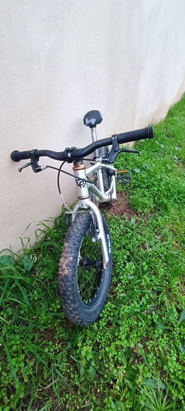 Gebrauchtes Early Rider Seeker 16'' 2023 Mountainbike, Hellgrau — Bild 5 von 7