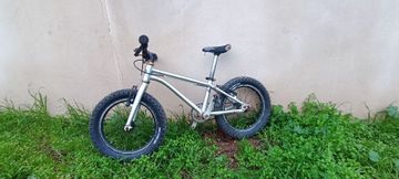 Gebrauchtes Early Rider Seeker 16'' 2023 Mountainbike, Hellgrau — Bild 2 von 7
