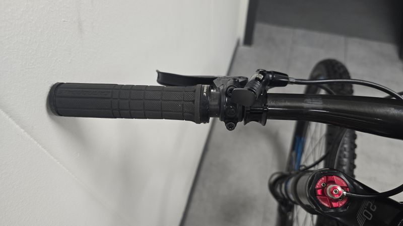 Używany Cannondale F-Si 2015 2015 Mountainbike — zdjęcie 5 z 7