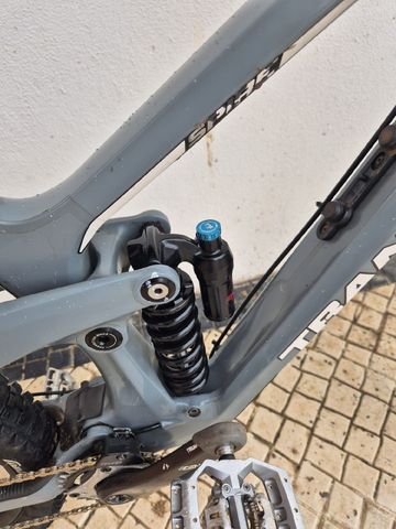 Used Transition Spire 2022 Mountainbike, Light Gray — image 8 of 8