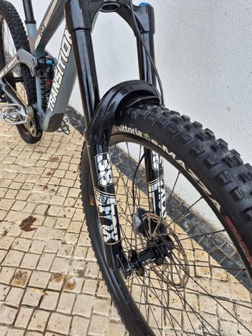 Used Transition Spire 2022 Mountainbike, Light Gray — image 7 of 8
