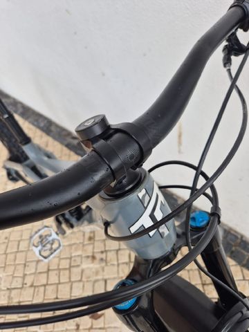 Used Transition Spire 2022 Mountainbike, Light Gray — image 3 of 8