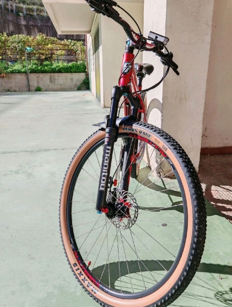 Used GT Aggressor Shimano Tourney 2022 Mountainbike, Red — image 3 of 5