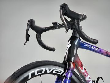 Used Specialized Tarmac SRAM Red eTap AXS 2026 Road & Gravel, Purple — image 2 of 20