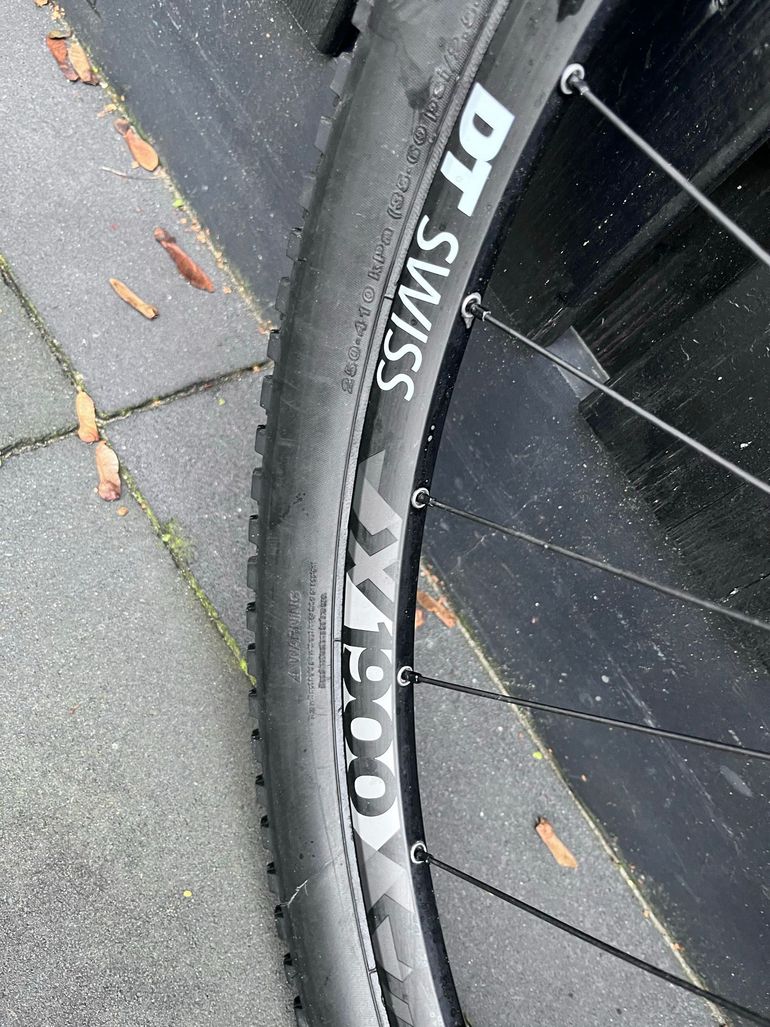 Used Specialized Stumpjumper Comp Carbon 29 2015 2015 Mountainbike, Black, 29 — image 2 of 4