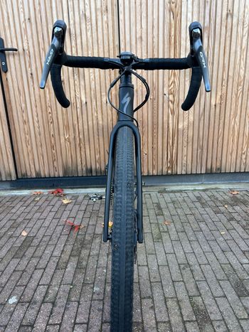 Used Specialized Diverge Comp Carbon 2021 2021 Road & Gravel, Black — image 4 of 15