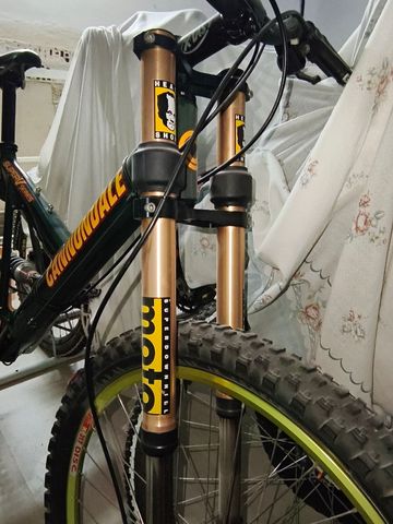 Used Cannondale Super V 1990 Mountainbike, Green — image 2 of 7