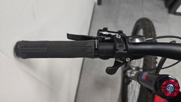 Cannondale F-Si Carbon 4 2017 2017 Mountainbike usato, Rosso — immagine 5 di 7
