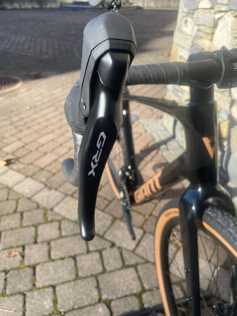 Used Giant Revolt Advanced 2 2026 2026 Road & Gravel, Black — image 8 of 12