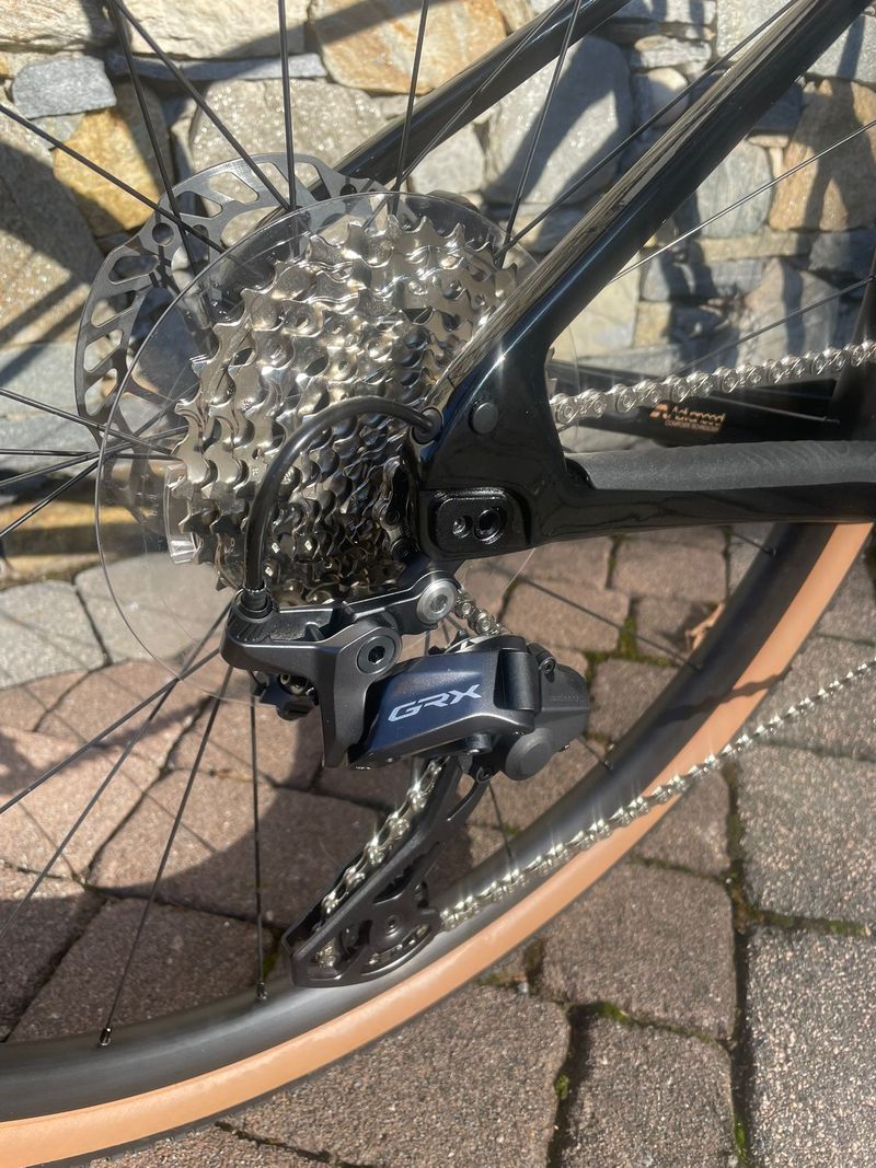 Used Giant Revolt Advanced 2 2026 2026 Road & Gravel, Black — image 4 of 12
