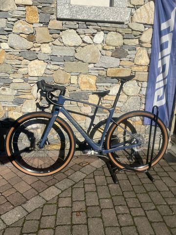 Tweedehands Giant Revolt Advanced 1 2026 2026 Road & Gravel — afbeelding 2 van 14