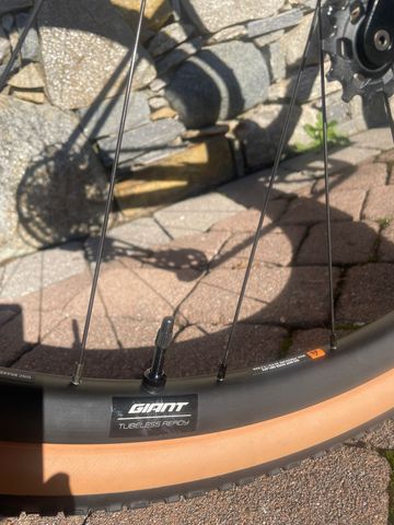 Tweedehands Giant Revolt Advanced 1 2026 2026 Road & Gravel — afbeelding 5 van 14