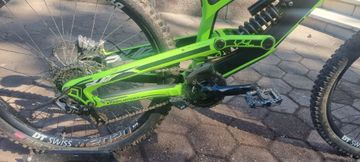 Brugt YT Industries Tues CF Comp 2016 Mountainbike — billede 2 af 5