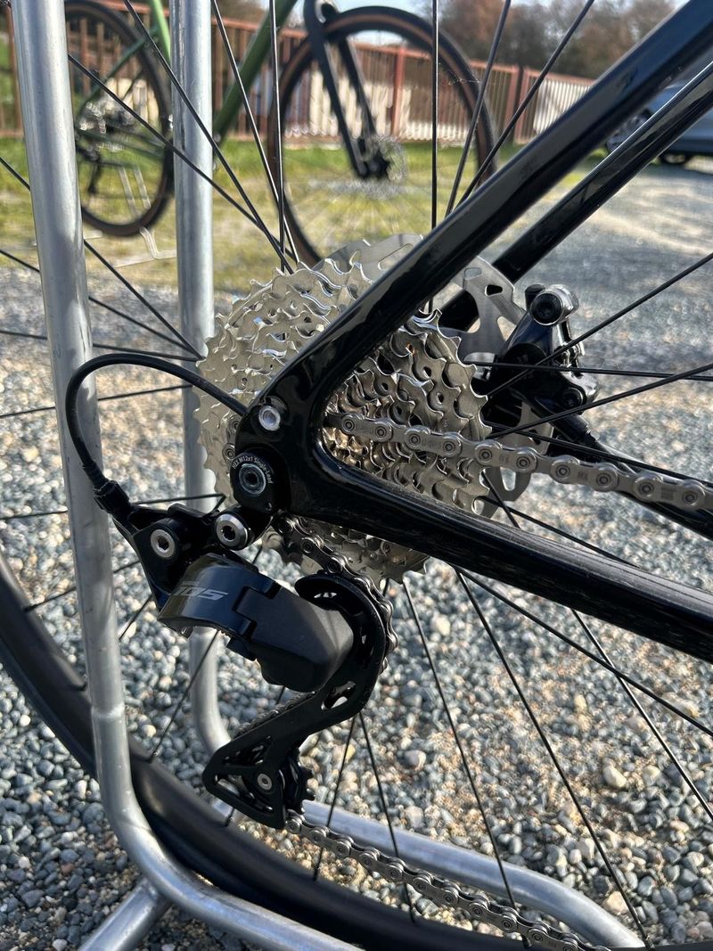 Cannondale Synapse Carbon 3 L 2025 2025 Road & Gravel usato, Nero — immagine 3 di 5