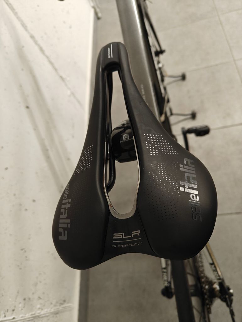 Used Trek Madone 5.2 H2 (Compact) 2013 2013 Road & Gravel, Hellgrau — image 2 of 6
