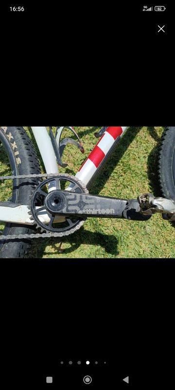 Used Trek Procaliber 9.8 2023 2023 Mountainbike, White, 29 — image 3 of 6