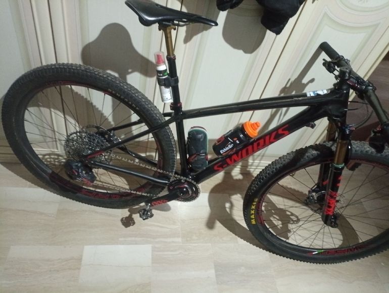 Used Specialized Epic 2019 Mountainbike, Black — image 2 of 9