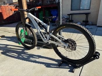 Used Specialized Stumpjumper EVO Pro 2023 2023 Mountainbike, White, 29 — image 7 of 8
