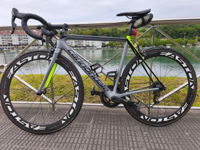 Used Cannondale SuperSix EVO Hi-MOD RED ETap 2016 Road & Gravel, Light Gray — image 2 of 5