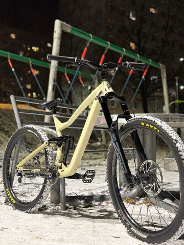 Używany Dartmoor Thunderbird Superenduro 2022 Mountainbike — zdjęcie 7 z 9