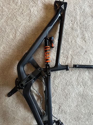 Used YT Industries Capra CORE 4 CF MX 2025 Frameset 2025 Mountainbike, Black, 29, 27.5 — image 1 of 5