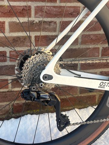 Used Factor Ostro Shimano Dura Ace Di2 2024 Road & Gravel, White — image 5 of 10