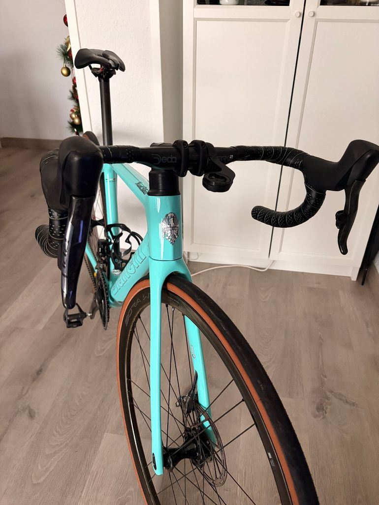 Used Bianchi Specialissima SRAM Red eTap AXS 2024 Road & Gravel — image 3 of 7