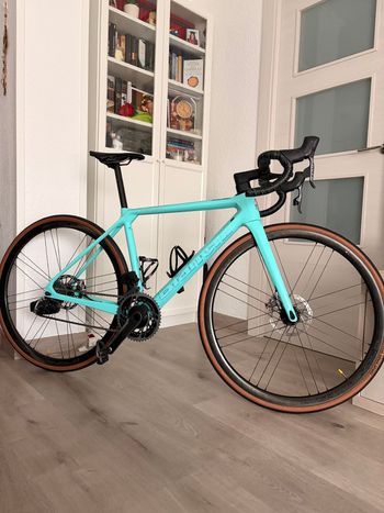 Used Bianchi Specialissima SRAM Red eTap AXS 2024 Road & Gravel — image 7 of 7