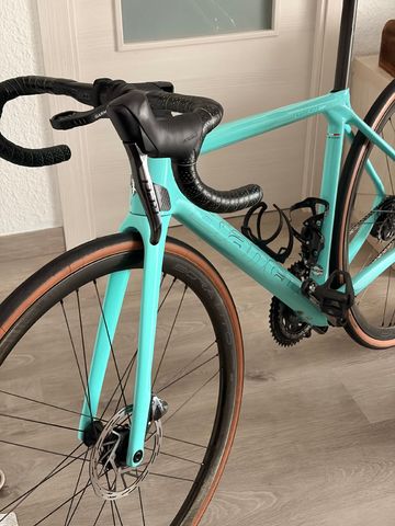 Used Bianchi Specialissima SRAM Red eTap AXS 2024 Road & Gravel