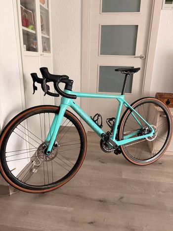 Used Bianchi Specialissima SRAM Red eTap AXS 2024 Road & Gravel — image 6 of 7