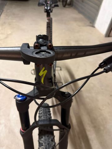 Specialized Stumpjumper Shimano Deore XT 2016 Mountainbike usato, Nero — immagine 6 di 8