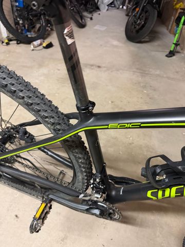 Specialized Stumpjumper Shimano Deore XT 2016 Mountainbike usato, Nero — immagine 5 di 8