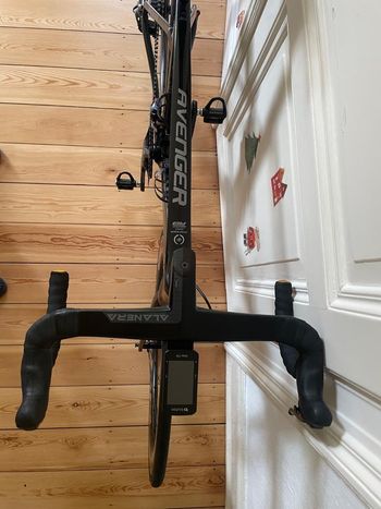 Used AVENGER Avenger R8 Aero Rennrad Carbon SRAM Red Etap Lambda Racing 2017 Road & Gravel — image 8 of 15