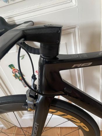 Used AVENGER Avenger R8 Aero Rennrad Carbon SRAM Red Etap Lambda Racing 2017 Road & Gravel — image 15 of 15