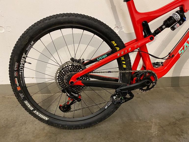 Used Santa Cruz Santa Cruz 5010 Carbon CC 2017 Mountainbike — image 3 of 6