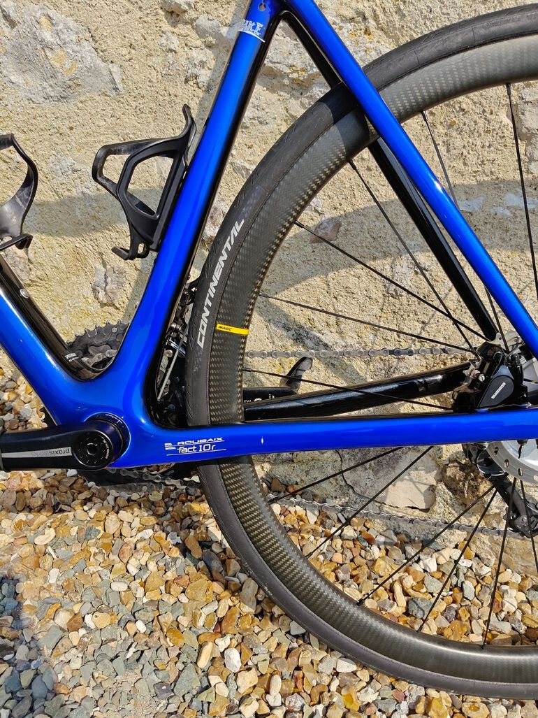 Used Specialized Roubaix Comp 2017 2017 Road & Gravel — image 11 of 11