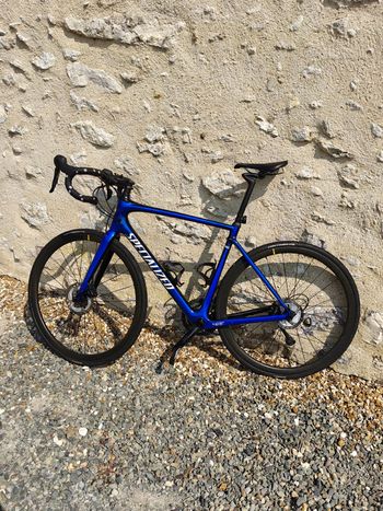 Used Specialized Roubaix Comp 2017 2017 Road & Gravel — image 1 of 11