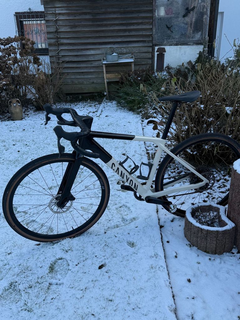 Used Canyon Grail CF SL 7 AXS 2024 2024 Road & Gravel, Schwarz — image 8 of 27