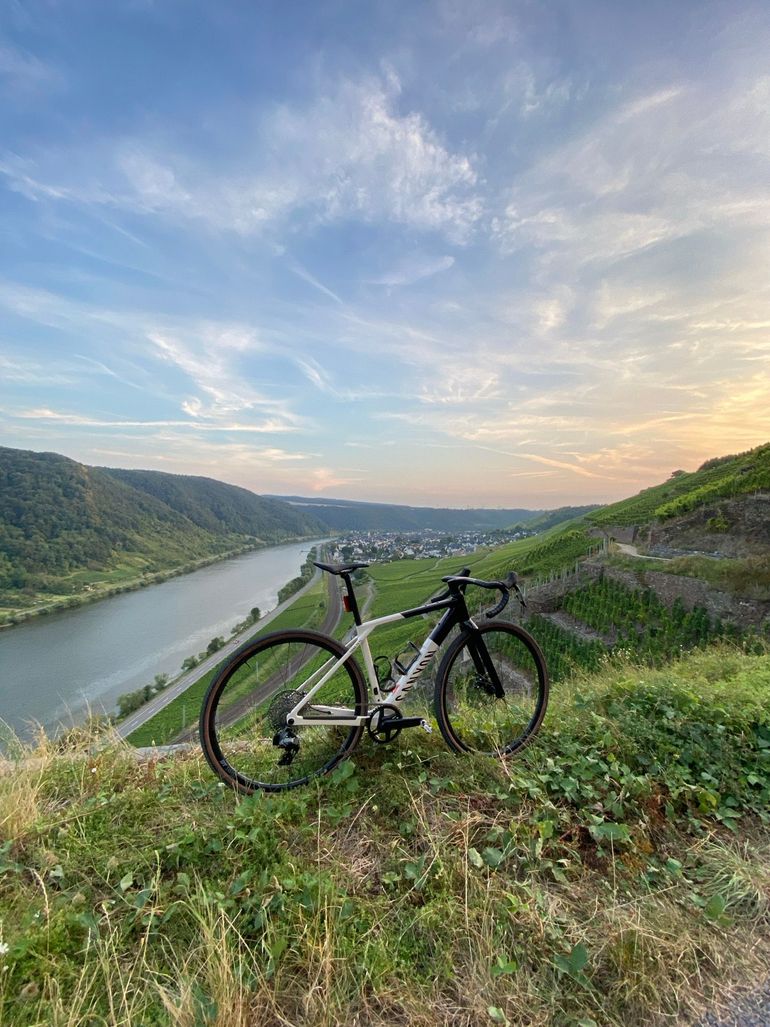 Used Canyon Grail CF SL 7 AXS 2024 2024 Road & Gravel, Schwarz — image 1 of 27
