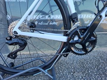 Gebrauchtes Colnago V3 Shimano 105 2024 Road & Gravel, Weiß — Bild 3 von 4