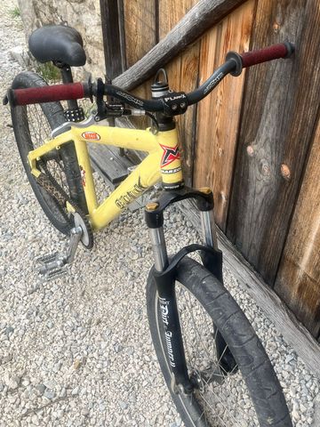 Używany ROCKRIDER Le Kid 2010 Mountainbike — zdjęcie 2 z 8