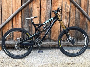 Yeti, 303 DH